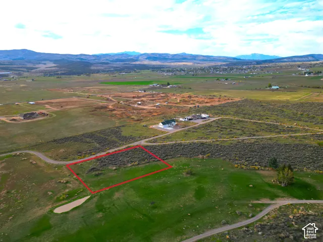 Lot lines shown in picture are provided as a reference, they are an estimate and may not be exact.