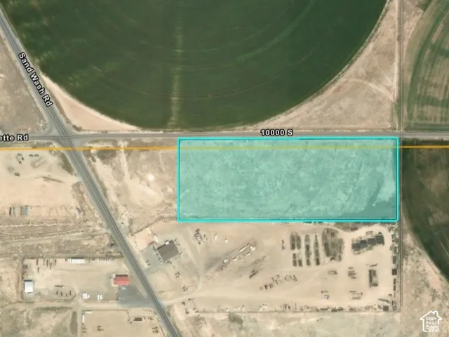 Aerial Site Map. Illustrating the boundaries of the property and its physical location relative to public roadways