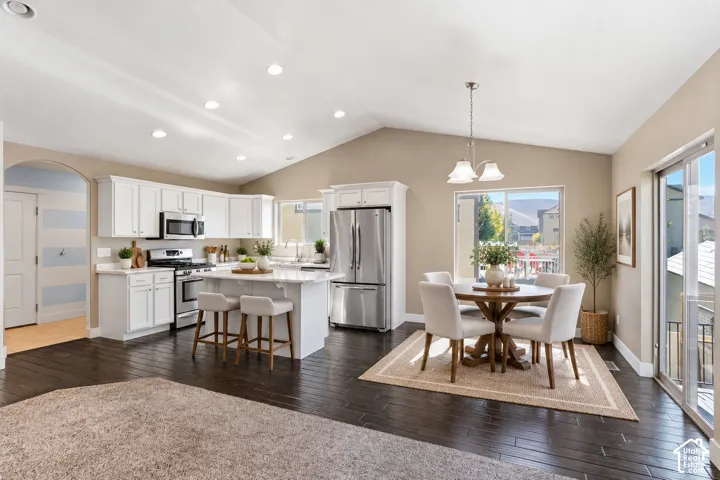 Vaulted ceiling with recessed lighting