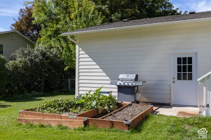 Raised garden beds
