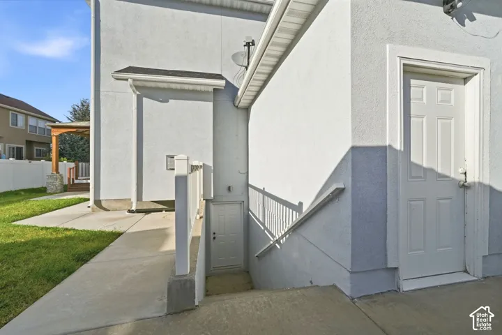 Private Basement Entrance
