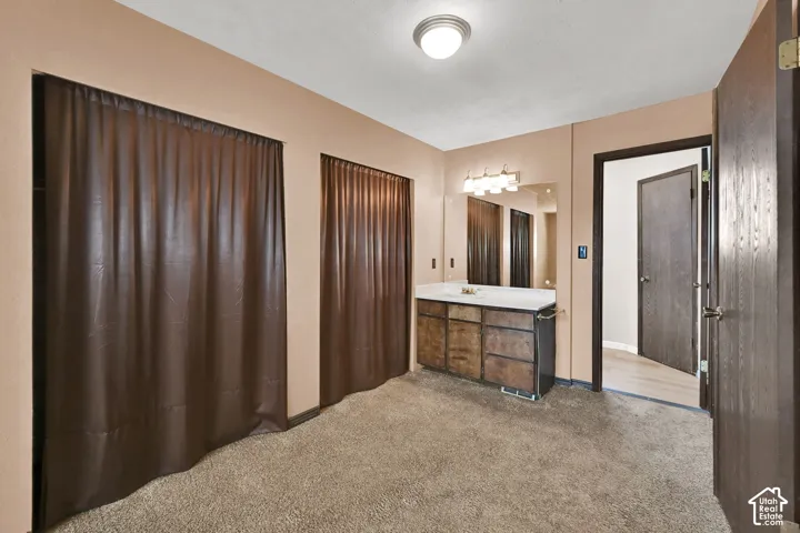 Primary Suite Closets & Vanity