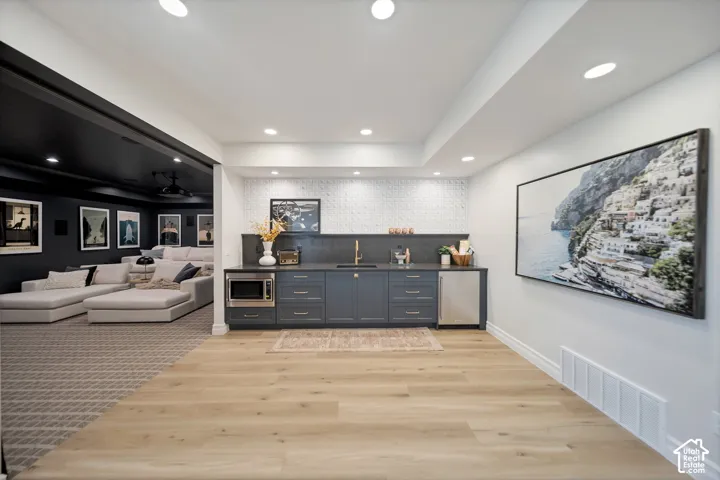 Photos are of a previous build and to show an example of what can be done.