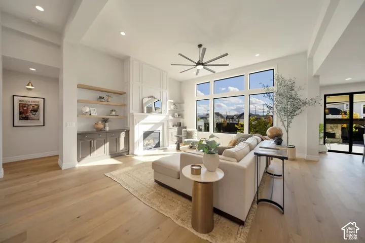 Photos are of a previous build and to show an example of what can be done.