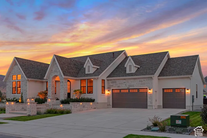 Photos are of a previous build and to show an example of what can be done.