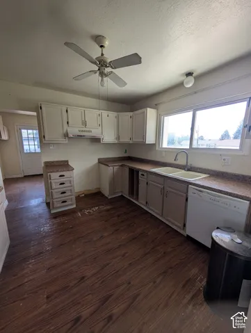 63 N Garden St, Helper, Utah 84526