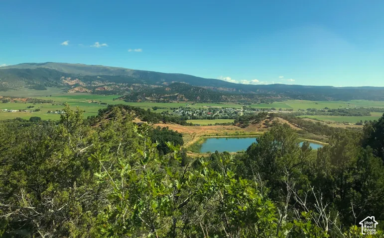 Panoramic valley views looking NE over Tabiona