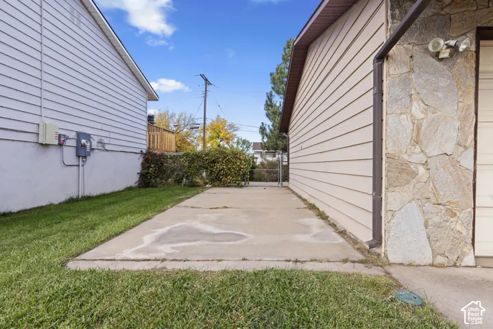 566 N 700 W, Clearfield, Utah 84015