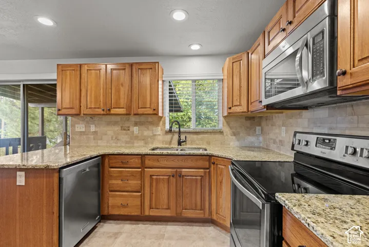 566 N 700 W, Clearfield, Utah 84015