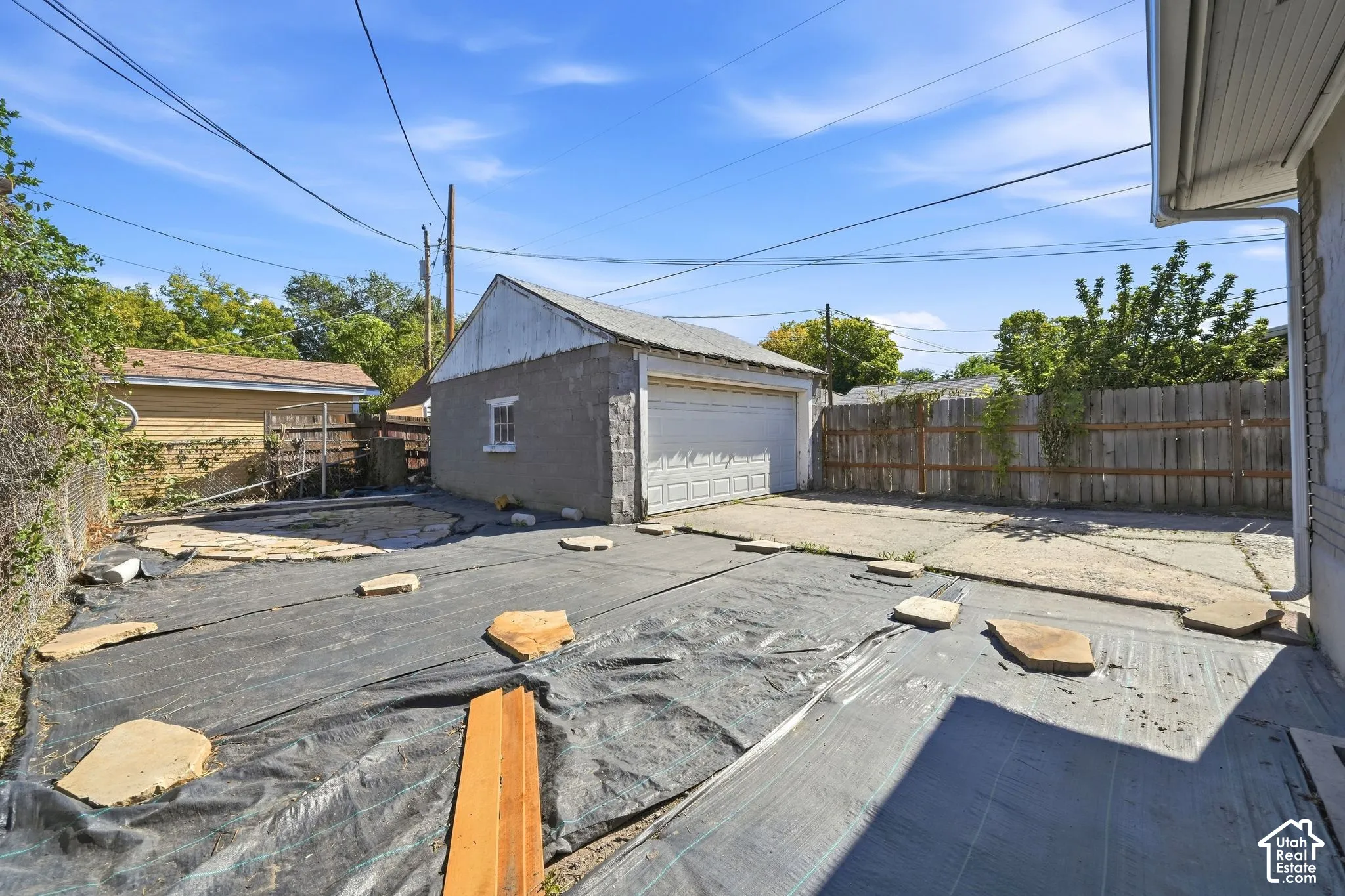 2 car detached garage