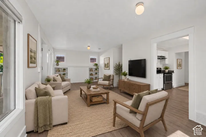 (Virtually Staged) Living Area