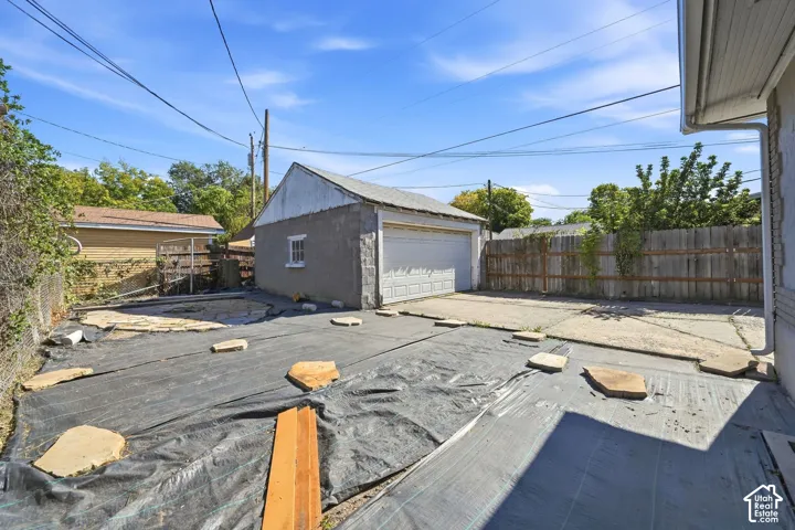 2 car detached garage