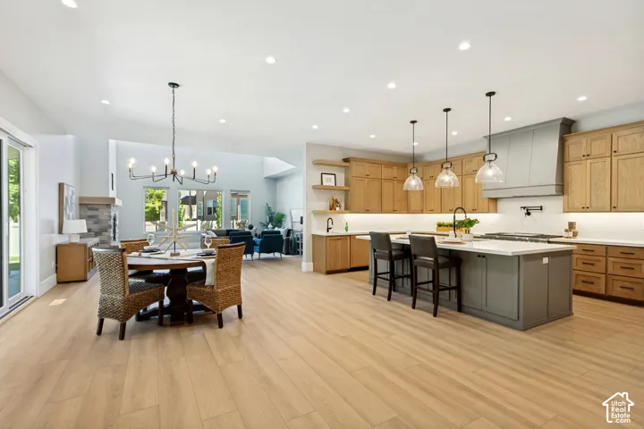 3168 W Chalk Creek Way, South Jordan, Utah 84095