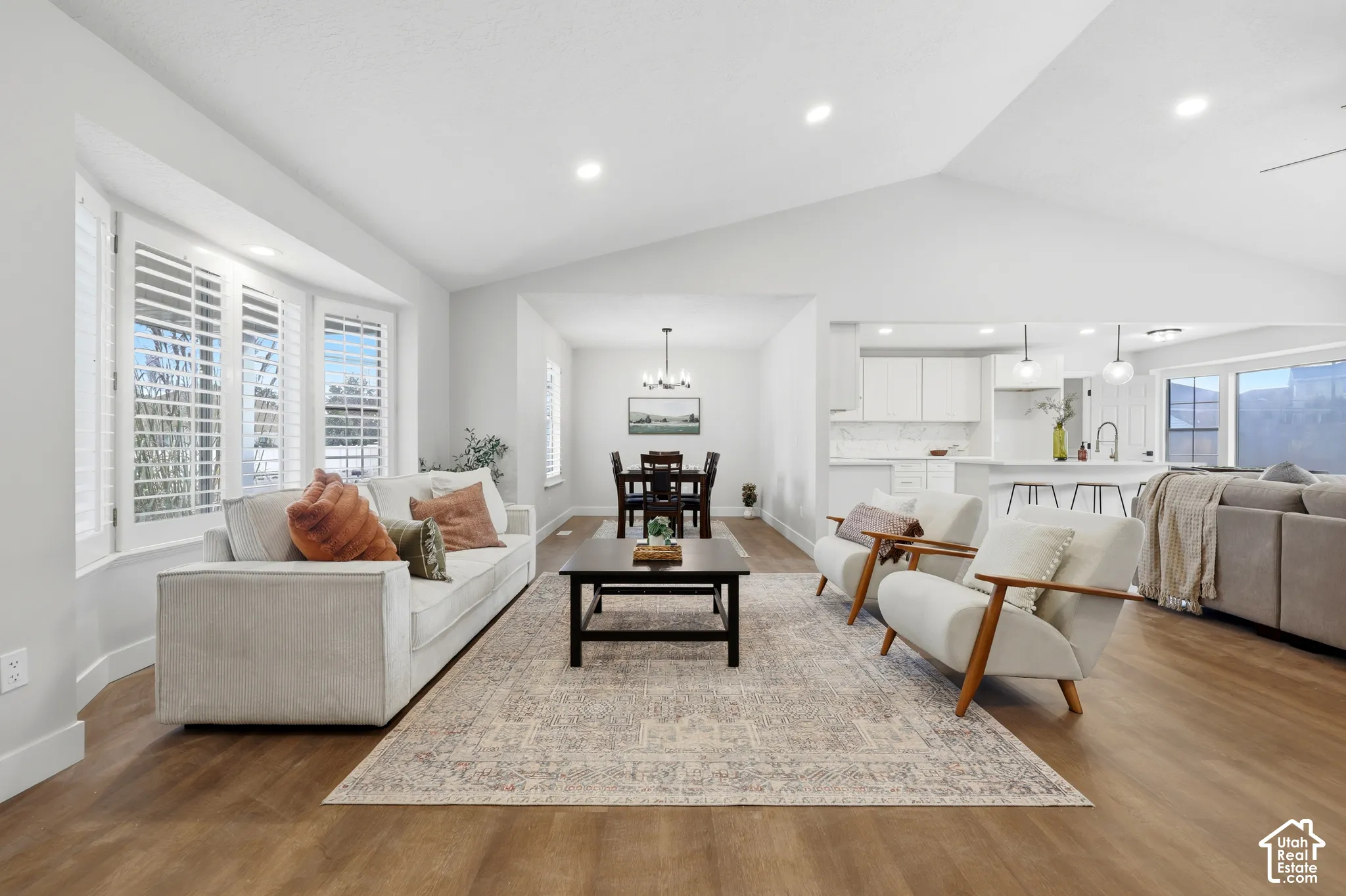 Vaulted ceilings with recessed lighting