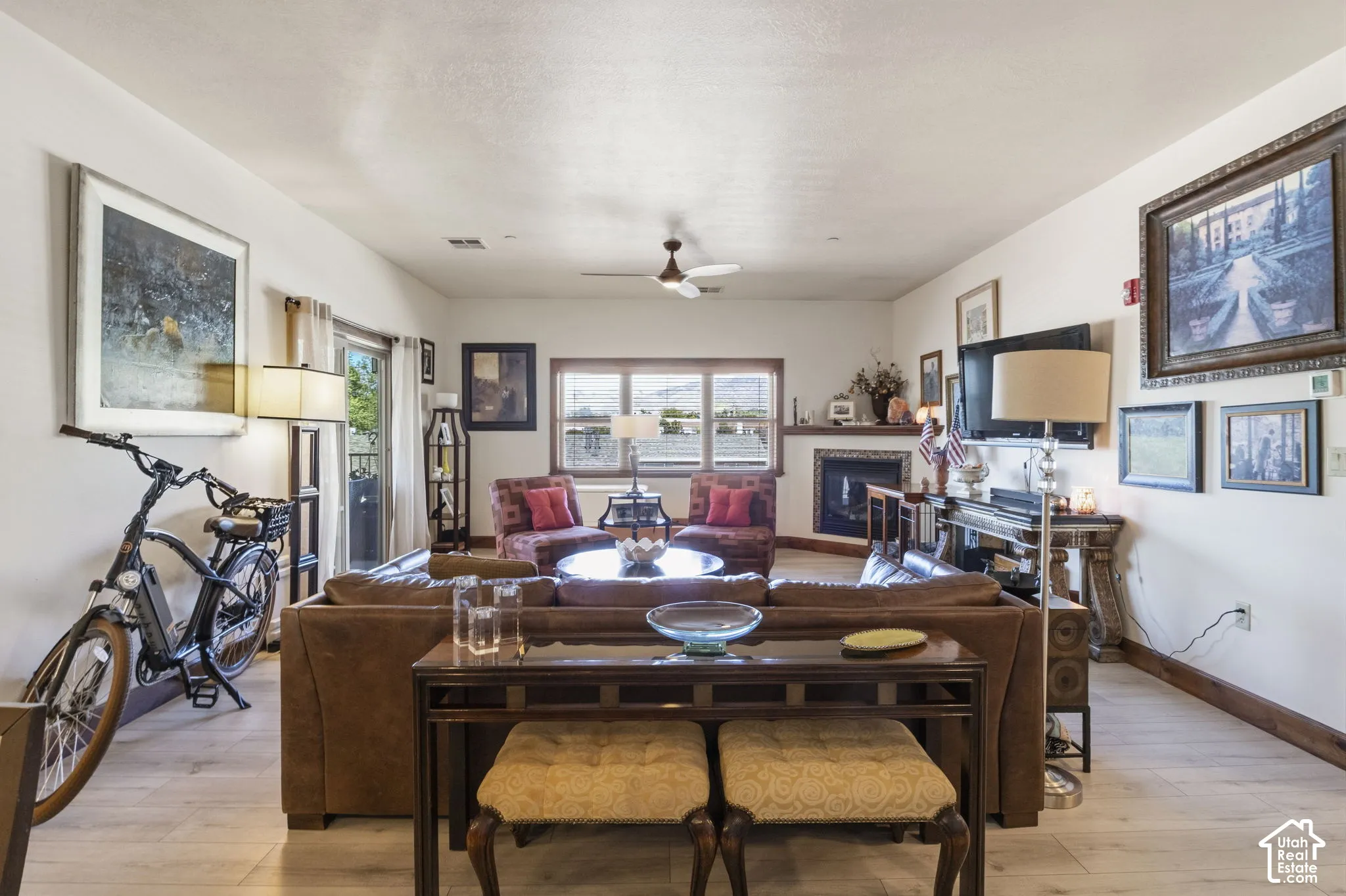 Fantastic Mountain Views from your living room