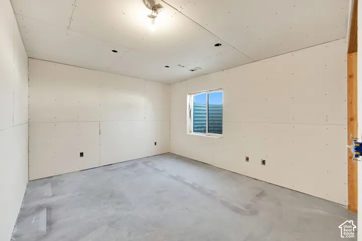 7950 N Seabiscuit Rd, Eagle Mountain, Utah 84005