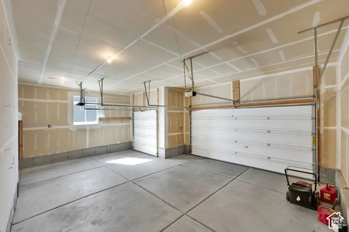 7950 N Seabiscuit Rd, Eagle Mountain, Utah 84005