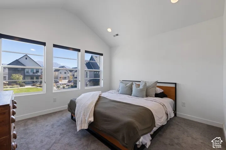 Vaulted ceiling with recessed lighting
