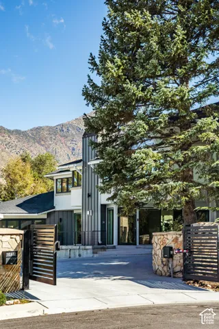 3898 E Thousand Oaks Cir, Millcreek, Utah 84124