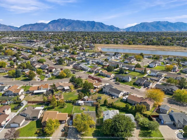 Expansive neighborhood with established residential properties and broad streets