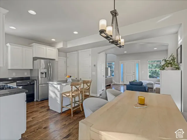 192 E Flicker Dr, Sandy, Utah 84070