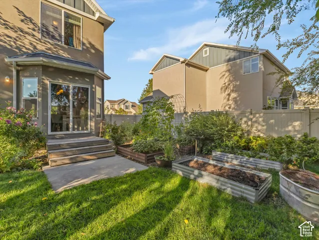 192 E Flicker Dr, Sandy, Utah 84070