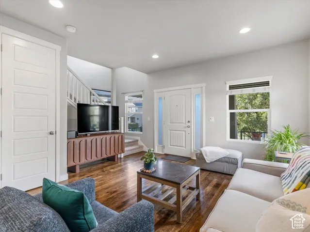 192 E Flicker Dr, Sandy, Utah 84070