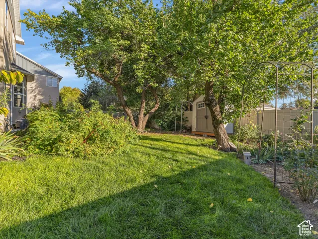 192 E Flicker Dr, Sandy, Utah 84070
