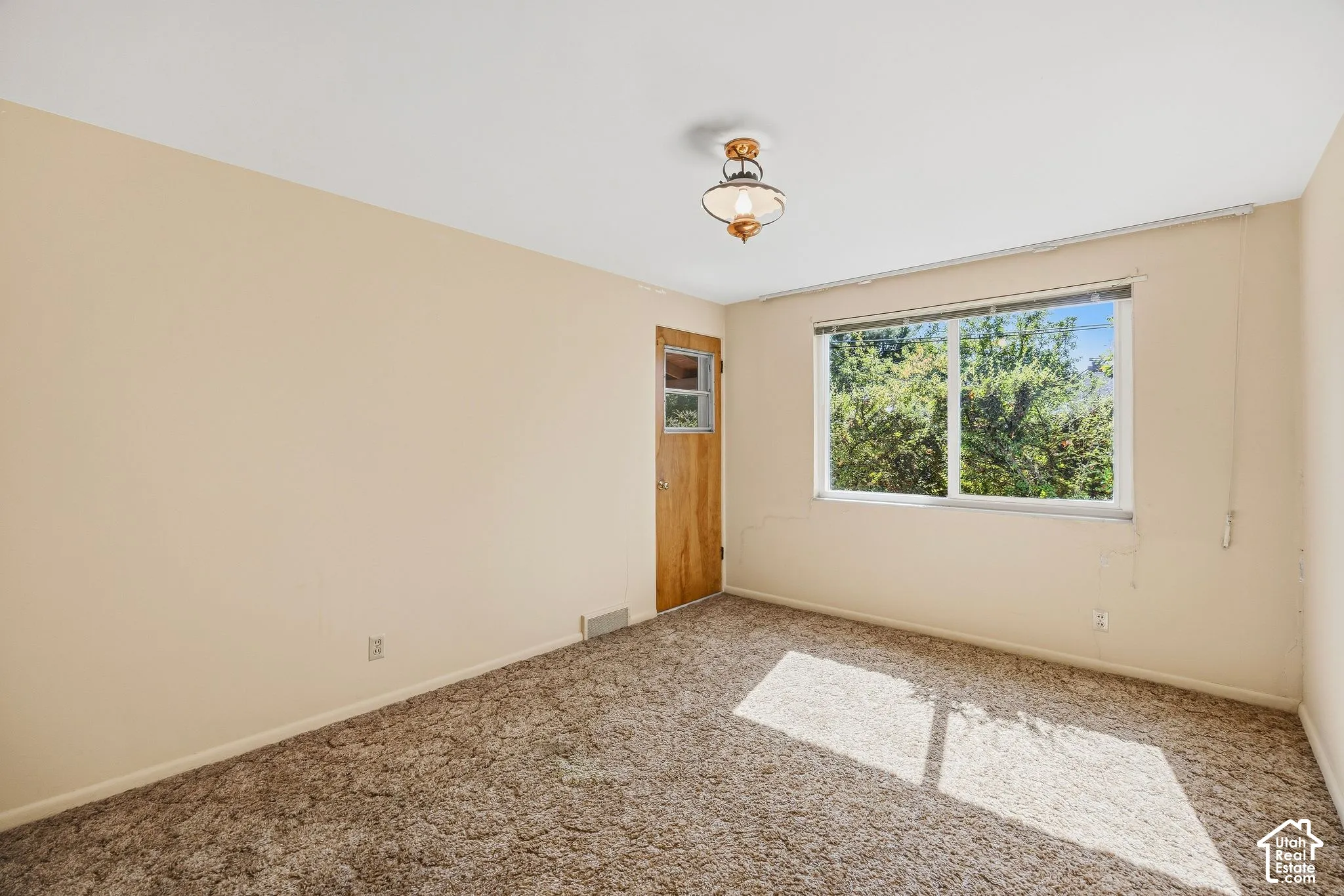 Main level 3rd bedroom