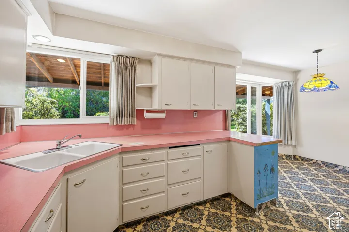 Kitchen with a breakfast area
