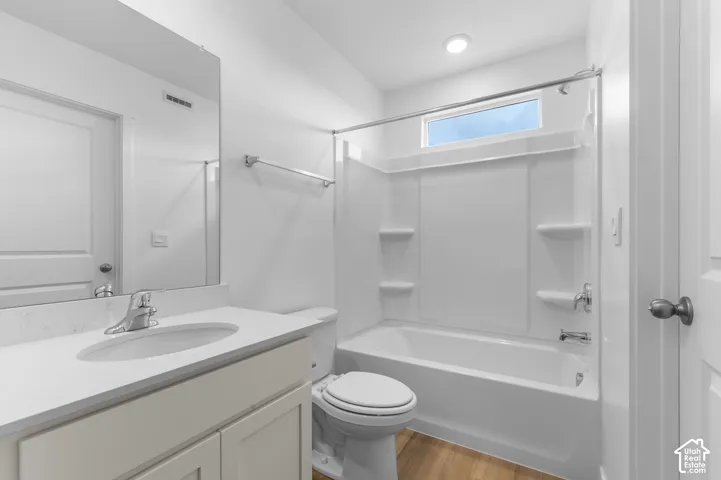1219 N 235 E #216, Harrisville, Utah 84404
