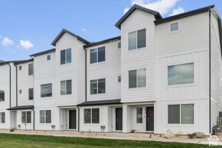 1219 N 235 E #216, Harrisville, Utah 84404