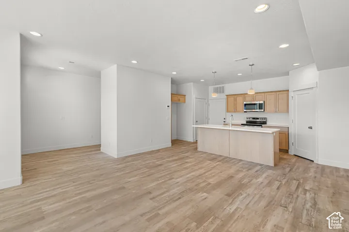 1653 W 2700 S #218, Syracuse, Utah 84075
