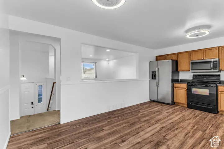 8867 S New Castle Rd, West Jordan, Utah 84088