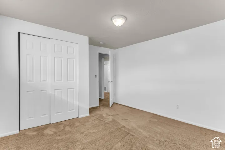 8867 S New Castle Rd, West Jordan, Utah 84088