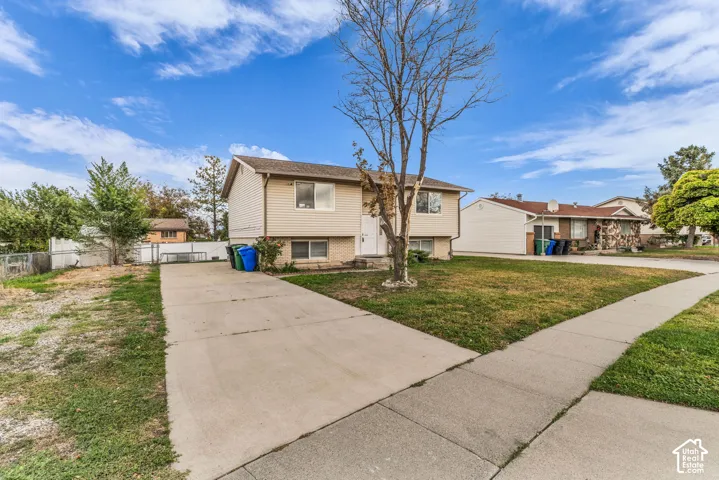 8867 S New Castle Rd, West Jordan, Utah 84088