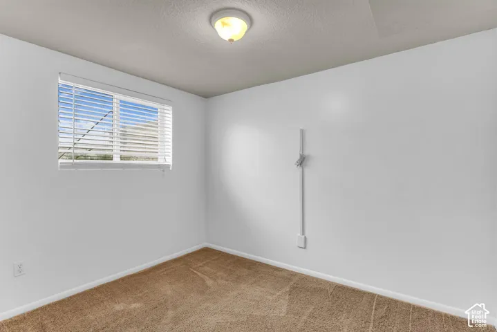 8867 S New Castle Rd, West Jordan, Utah 84088