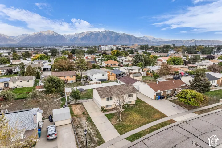 8867 S New Castle Rd, West Jordan, Utah 84088