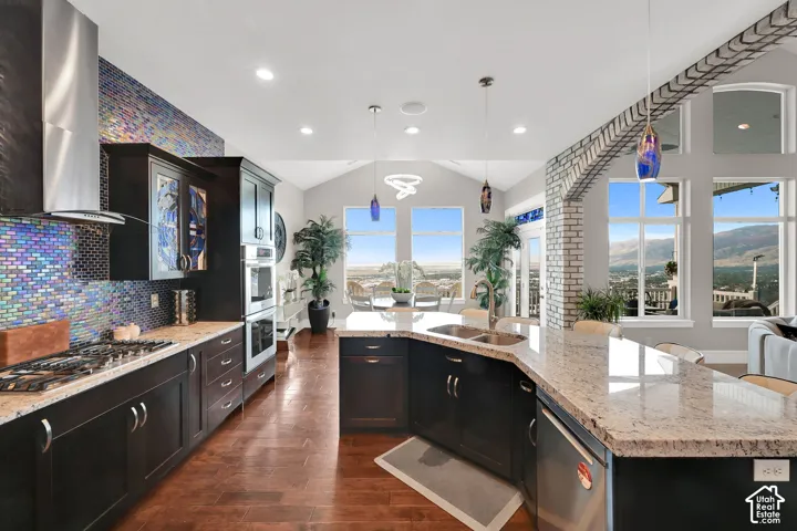 251 Parkway Cir, North Salt Lake, Utah 84054