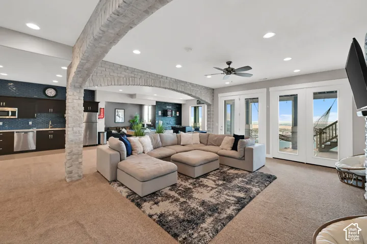 251 Parkway Cir, North Salt Lake, Utah 84054