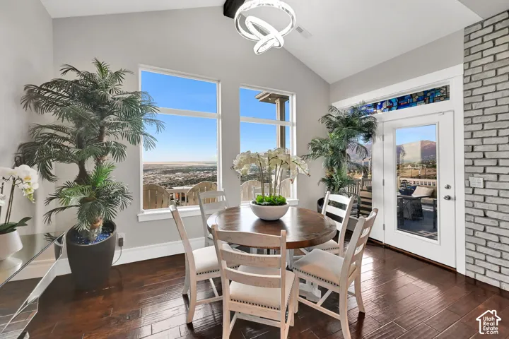 251 Parkway Cir, North Salt Lake, Utah 84054