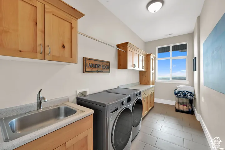 251 Parkway Cir, North Salt Lake, Utah 84054