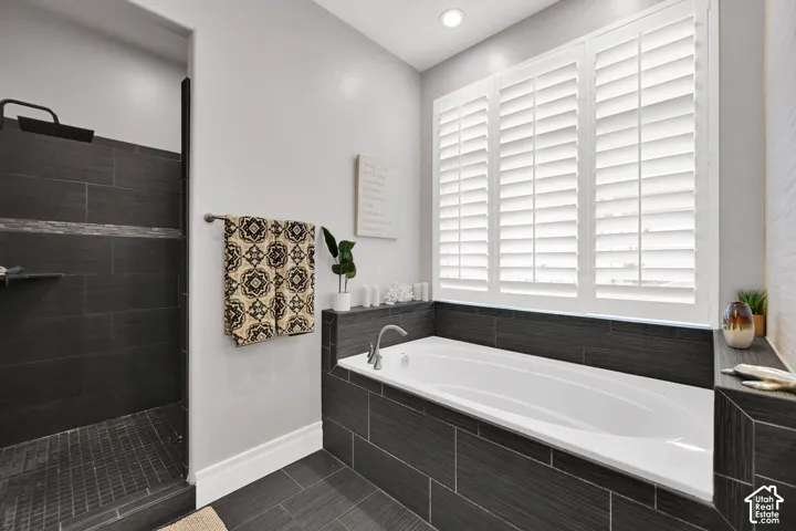 251 Parkway Cir, North Salt Lake, Utah 84054