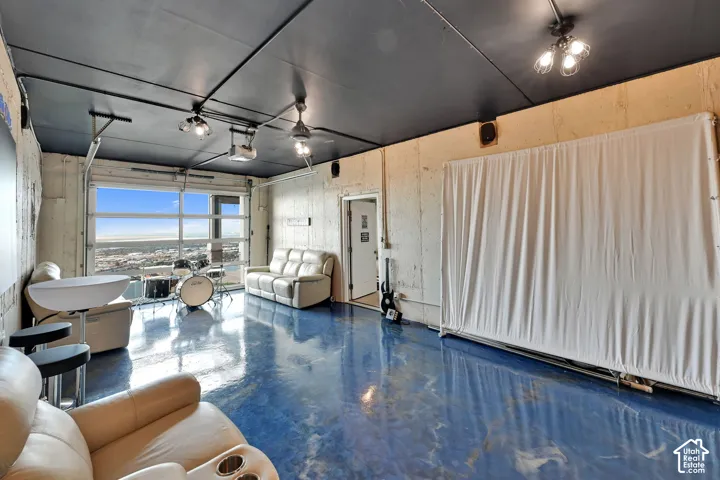251 Parkway Cir, North Salt Lake, Utah 84054
