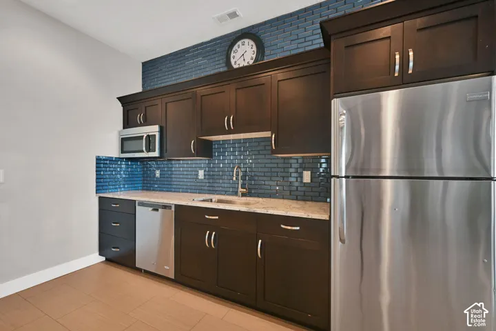 251 Parkway Cir, North Salt Lake, Utah 84054
