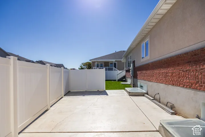 1651 W Peaceful Cir, South Jordan, Utah 84095