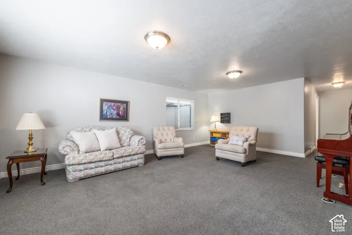 1651 W Peaceful Cir, South Jordan, Utah 84095
