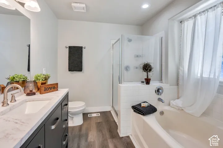 Primary ensuite bathroom
