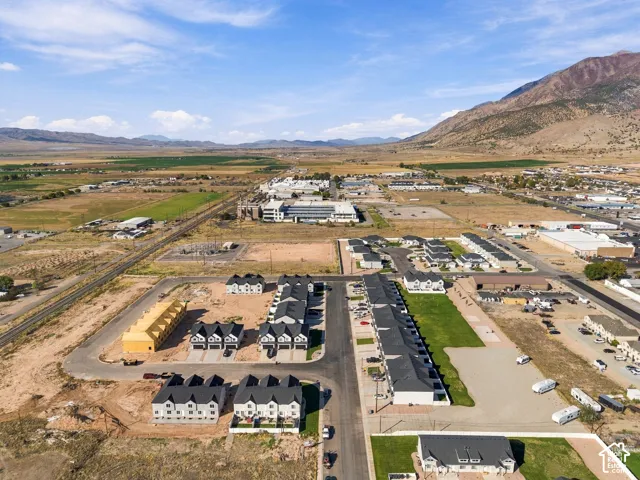 New construction residential development in a mountainous setting