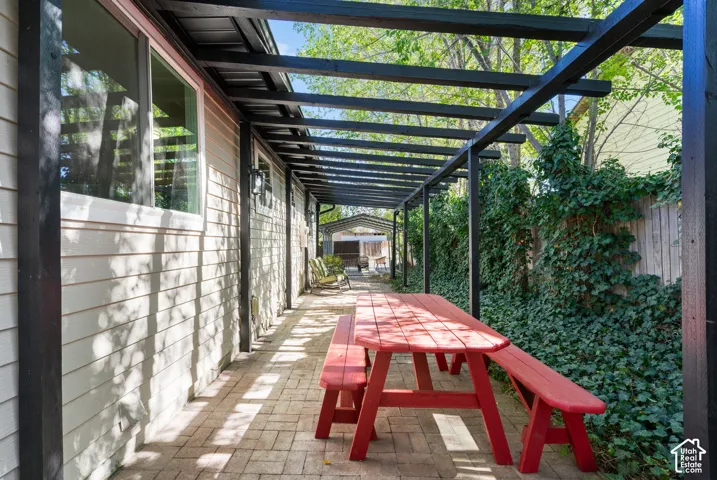 Open air, pergola is great for entertaining and family gatherings.